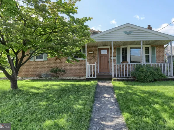 500 W Cherry St, Palmyra, PA 17078