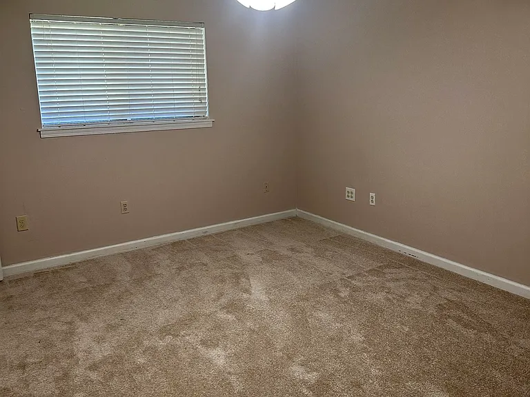 7032 Pam Dr — Photo 8