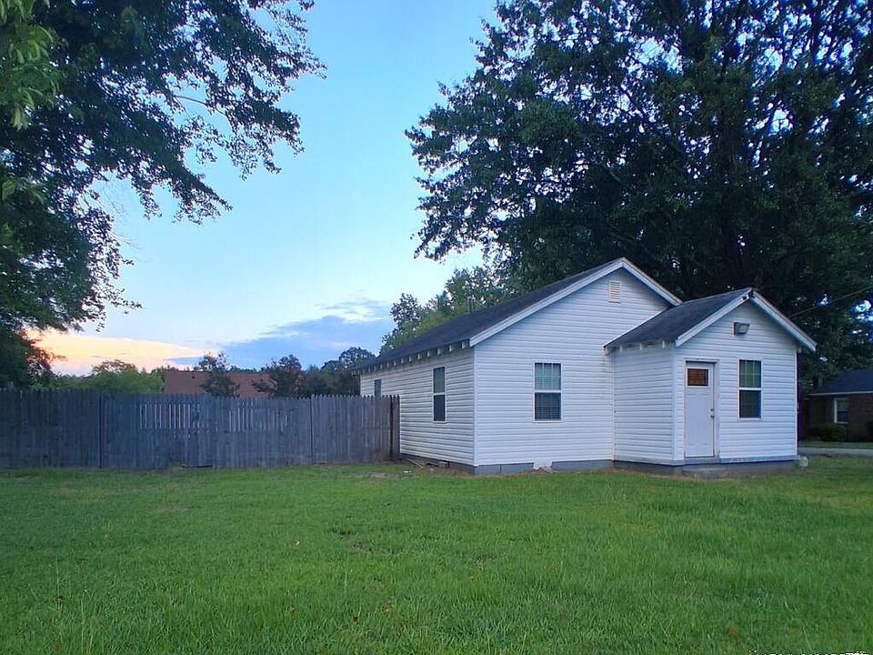 1st image of 84 Zoo Rd N