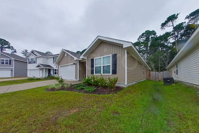 4 bed, 2.0 bath, 1787 sqft, $2,225 — Photo 3