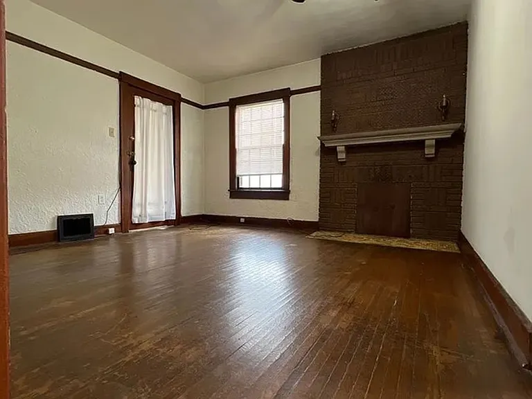 1503 S Walnut St — Photo 8