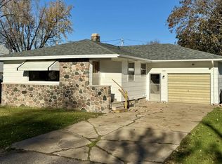 1309 W Pearl St, Stevens Point, WI 54481