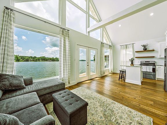 2nd image of 2666 Aqua Vista Dr