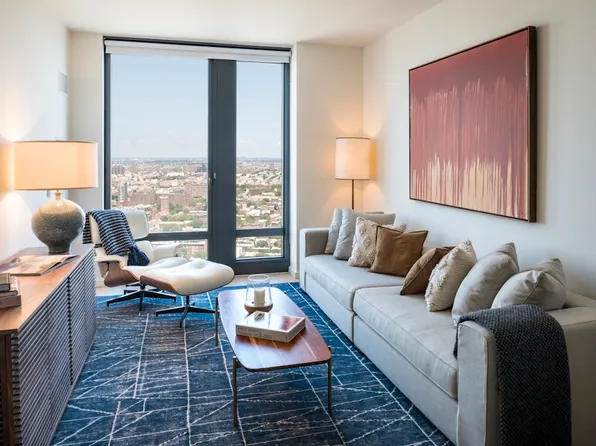 250 Ashland Place image 2 of 16