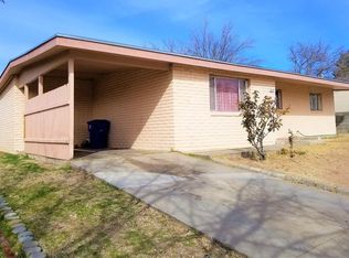 2217 Skyway Dr, Las Cruces, NM 88001