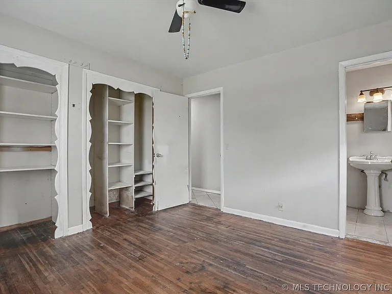 10311 E 5th St — Photo 12