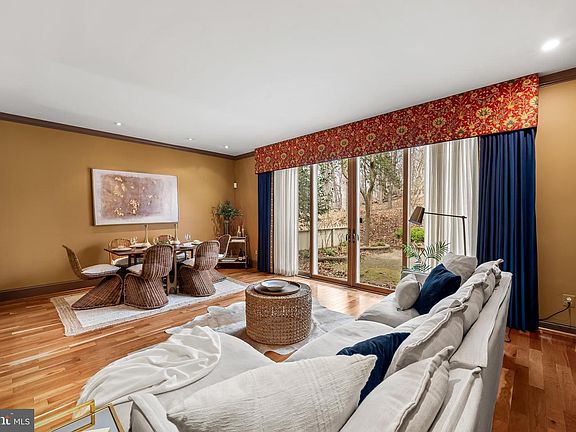 5th image of 38 Bouton Green Ct