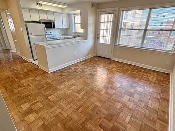 2nd image of 1660 21st Rd N #Tb04