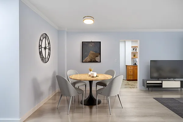 Rented by Oxford Property Group | media 26