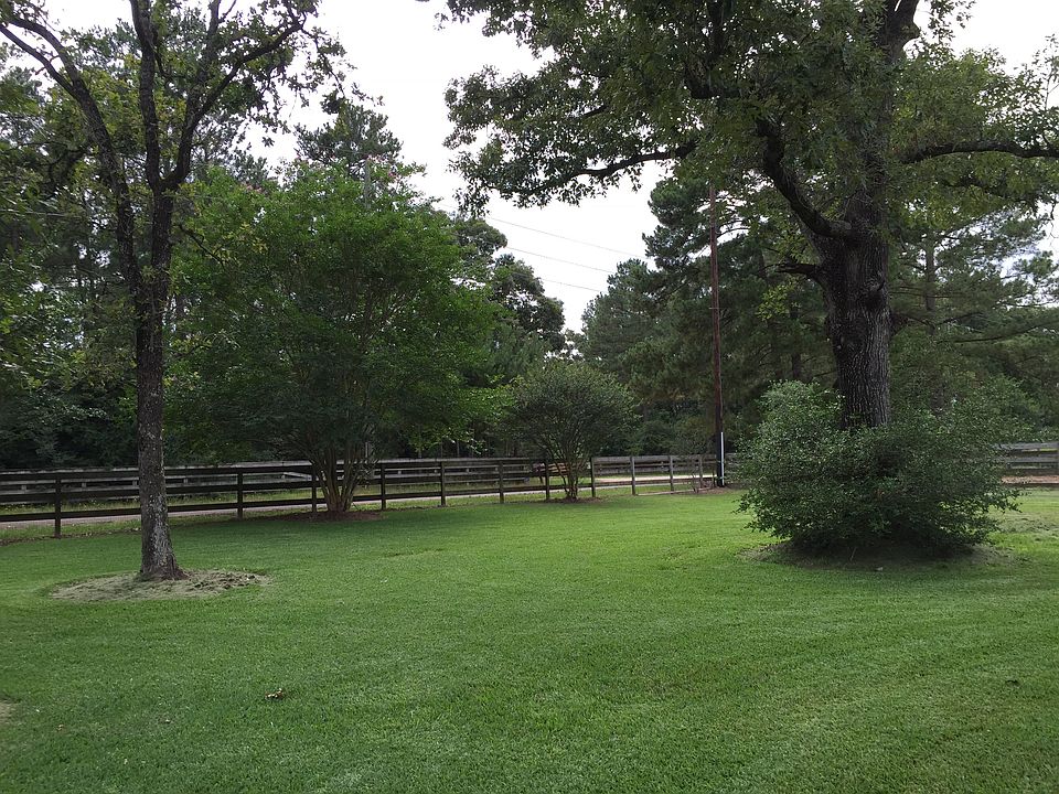 2nd image of 808 Terri Ln