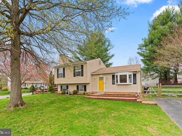 19816 Chesley Knoll Dr, Gaithersburg, MD 20879