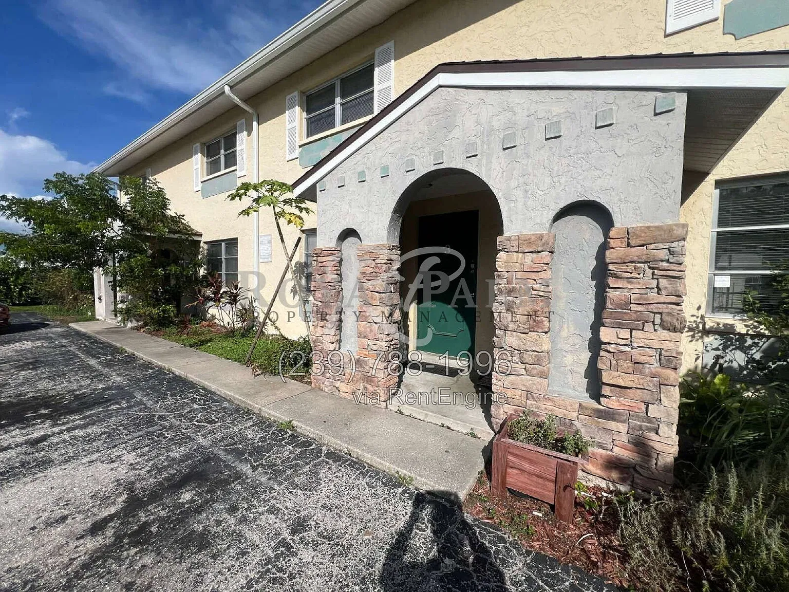 6635 Warwick Cir — Photo 1