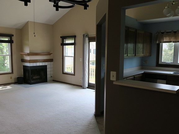 3rd image of 280 University Ln Unit 2