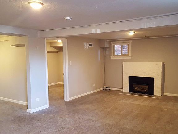 Large and Bright Living Area with Cable Hookup