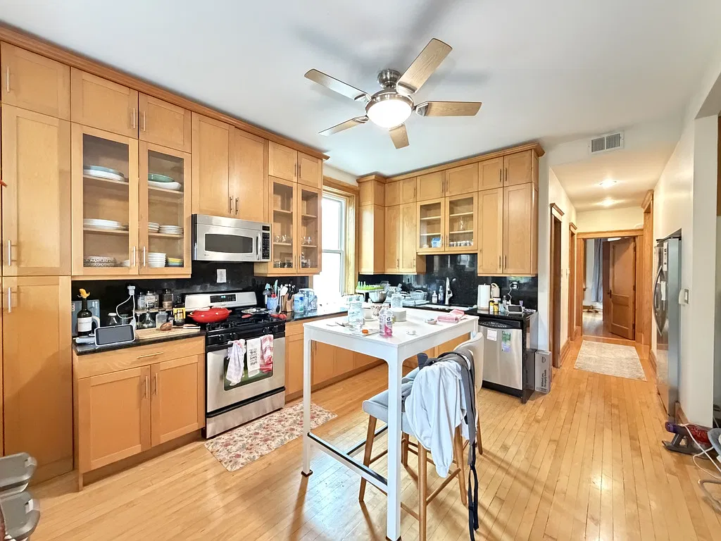 2 bed, 1000 sqft, $2,600 — Photo 4
