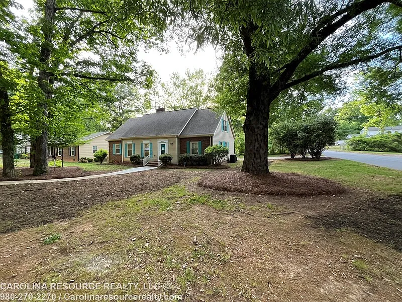 Building Photo - 4535 Dawnwood Dr #1