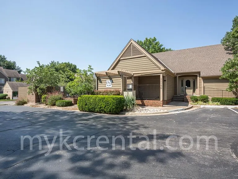 11204 Nieman Rd #101 — Photo 18