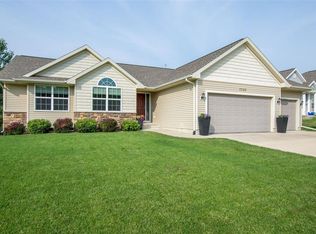 7200 Rolling Ridge Dr SW, Cedar Rapids, IA 52404
