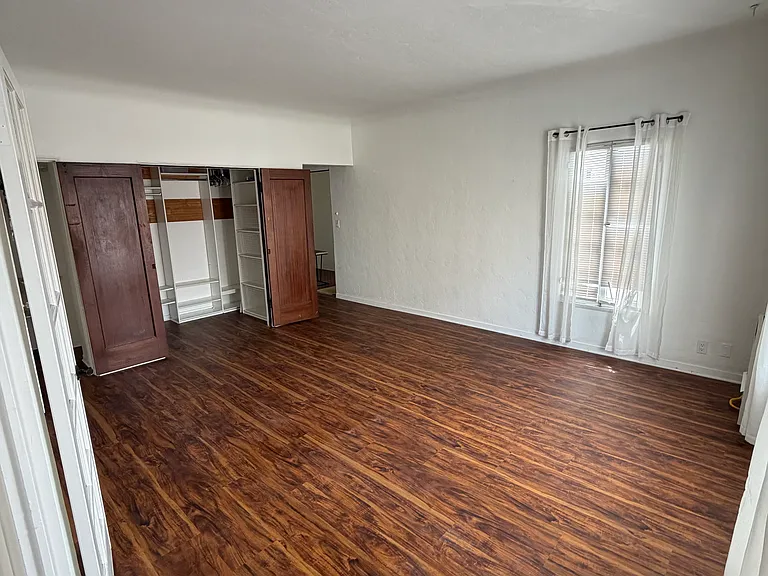 1111 4th St #201 — Photo 4