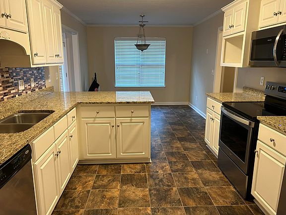 5th image of 517 Country Glen Drive