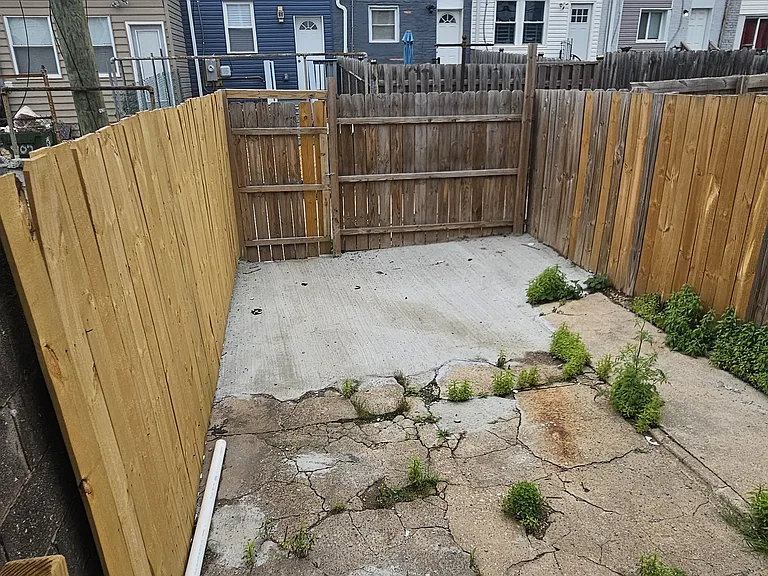 814 N Port St #0 — Photo 20