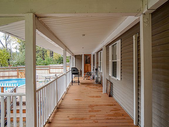 4th image of 1700 Mill Creek Dr