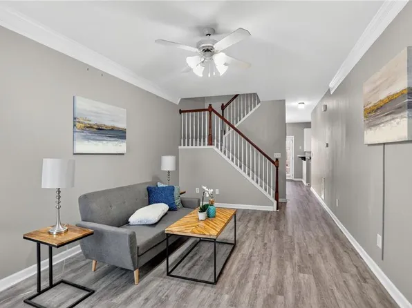 230 Valley Xing, Canton, GA 30114