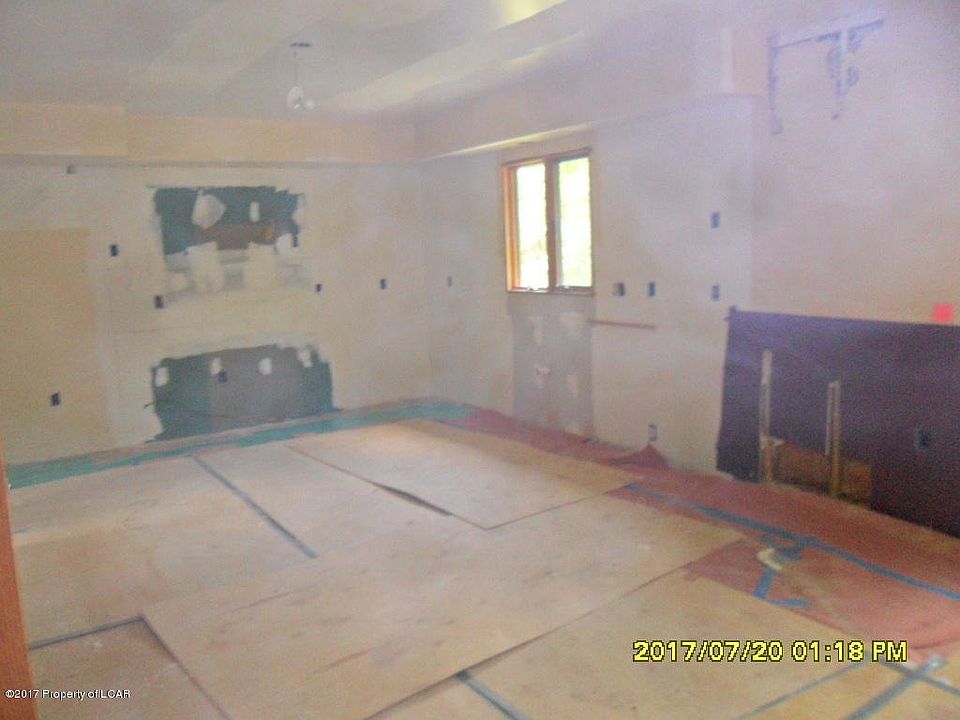 2nd image of 153 Laurel Rd