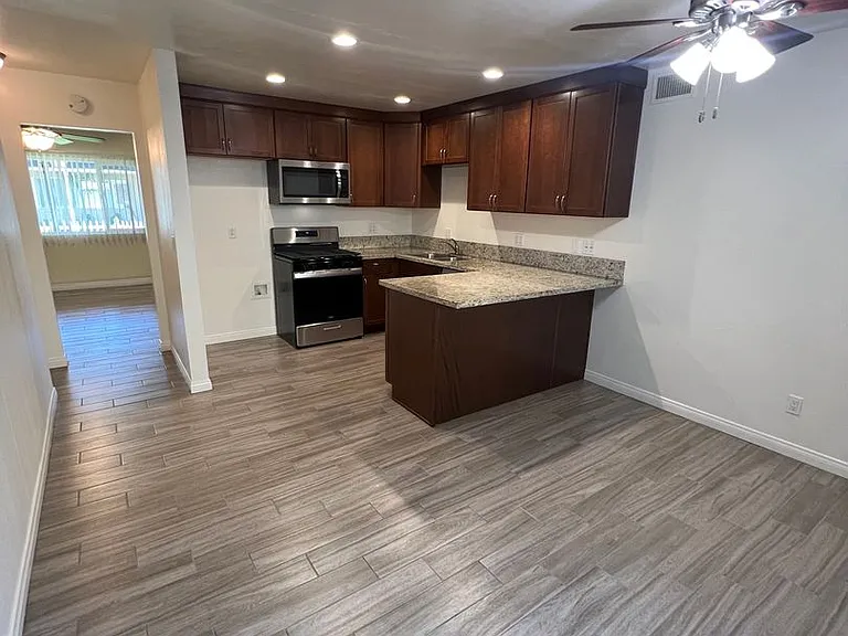 16652 Goldenwest St #1-4 — Photo 10