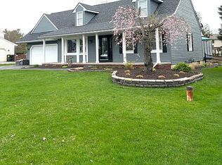 59627 Sterling Dr, New Hudson, MI 48165