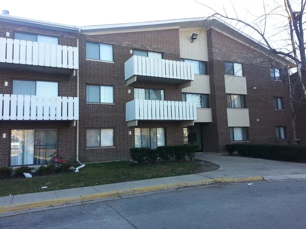 2000 Bayside Dr, Palatine, IL