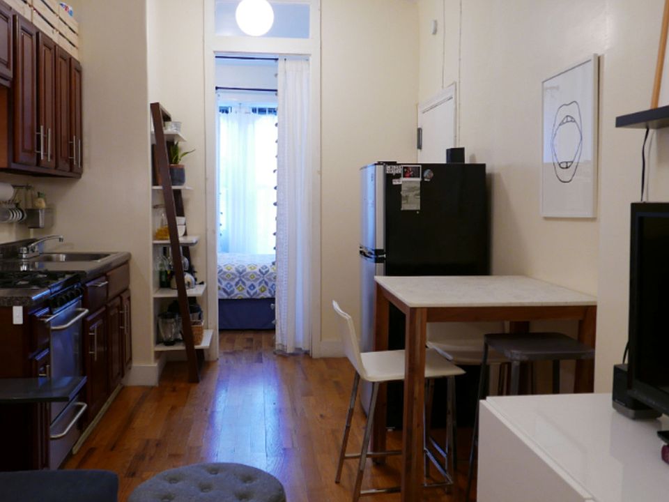 1st image of 142 Scholes St #1R