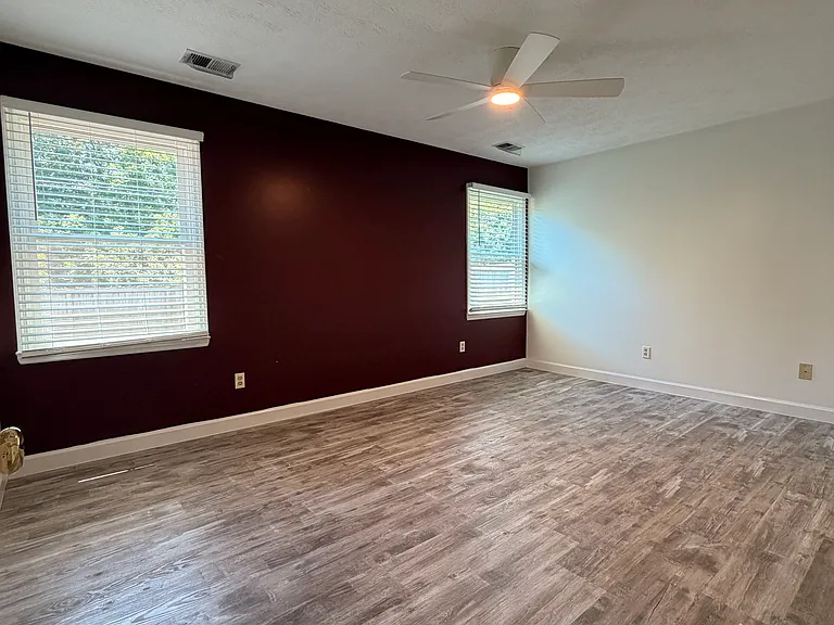 1819 Timber Creek Dr — Photo 15