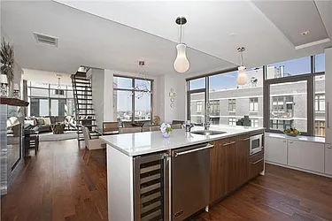 Sold by Space Marketing Shop