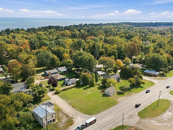 4th image of 7435 Lakeshore Rd