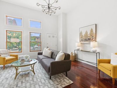 198 Pavonia Ave, Jersey City, NJ, 07302