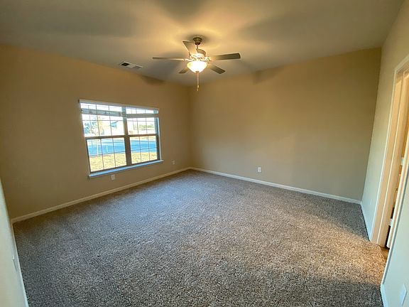 5th image of 200 Lake Rdg