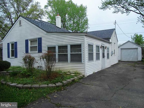 3rd image of 1520 Seton Dr