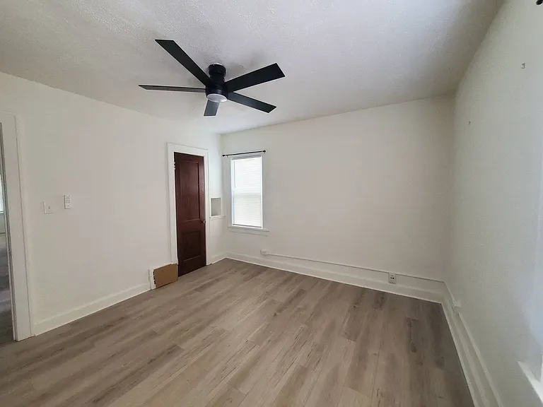 13407 Puritas Ave — Photo 8