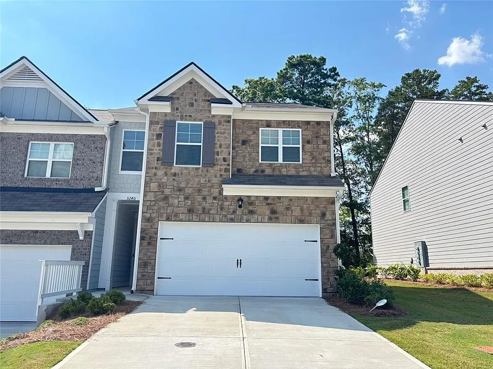 3240 Greyton Dr