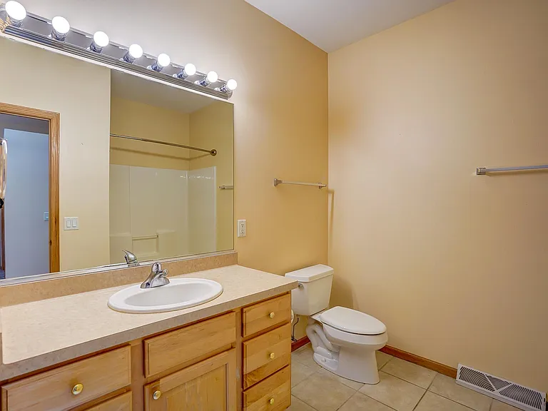 1813 Carns Dr — Photo 22