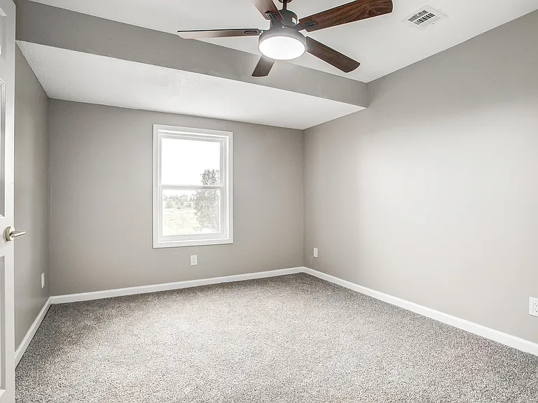 101 SW View High Dr — Photo 16