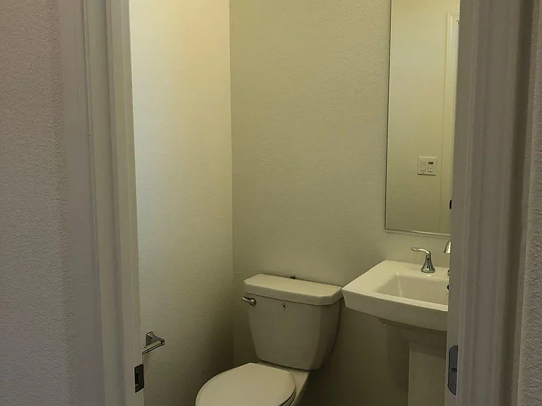 3233 Sherman Way — Photo 23