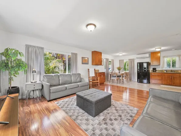 53-856 Kamehameha Hwy #B, Hauula, HI 96717