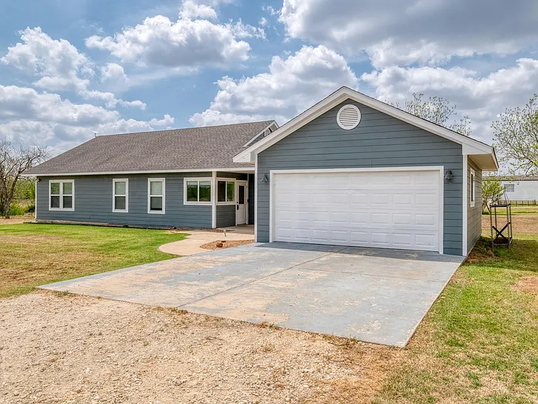 2950 County Road 484 — Photo 2