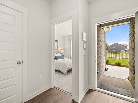 5th image of 752 Moray Ln