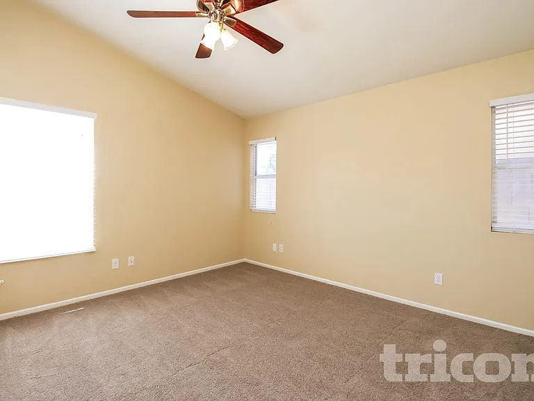 16169 W Buchanan St — Photo 7