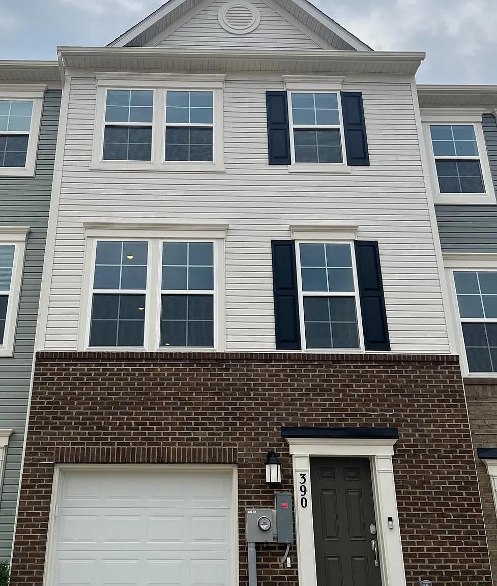 3 bed, 4.0 bath, 1922 sqft, $2,150 — Photo 1