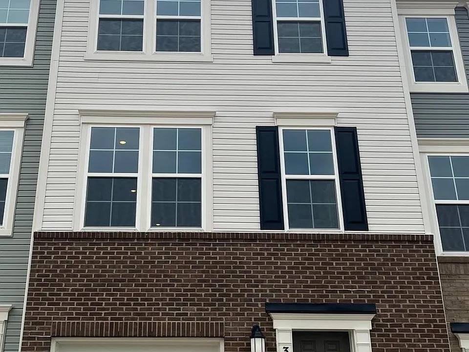 390 Seeback Dr