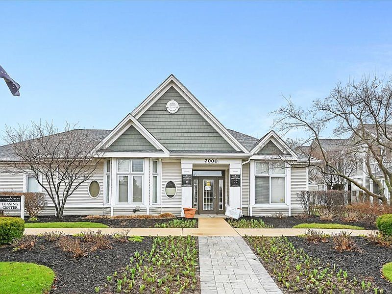 2000 Farmington Lakes Dr 201411, Oswego, IL 60543 Zillow